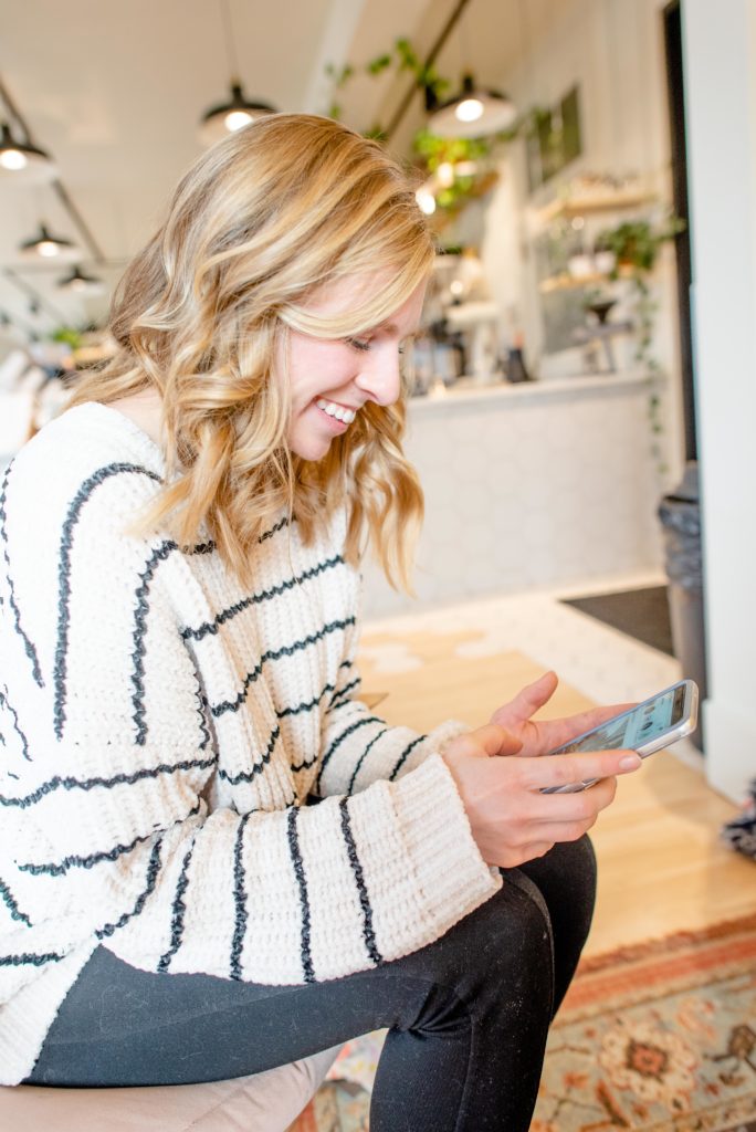 instagram links on website